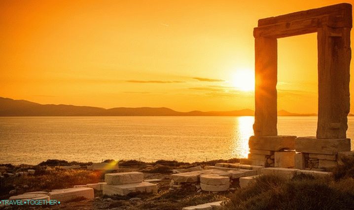 10 grčkih mjesta s najromantičnijim zalascima sunca