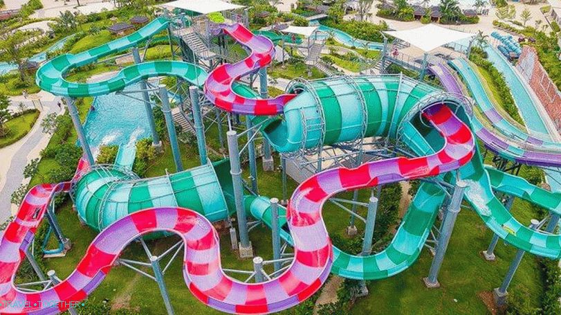 Горки Python & Aquaconda в аквапарке Рамаяна Паттайи