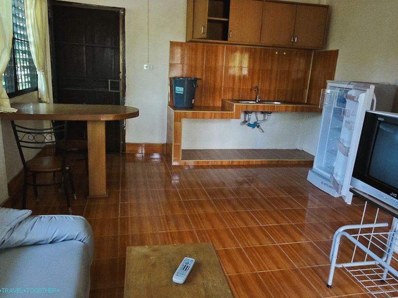 Kuća za 9000 bahta s dvije sobe
