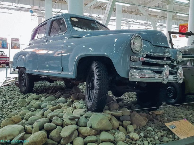 GAZ M-72, tijelo iz pobjede, ostatak - od SUV GAZ 69