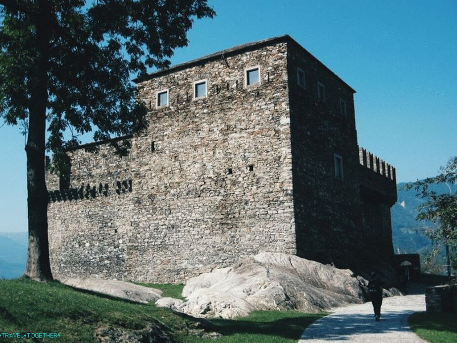 Dvorac Sasso-Corbaro