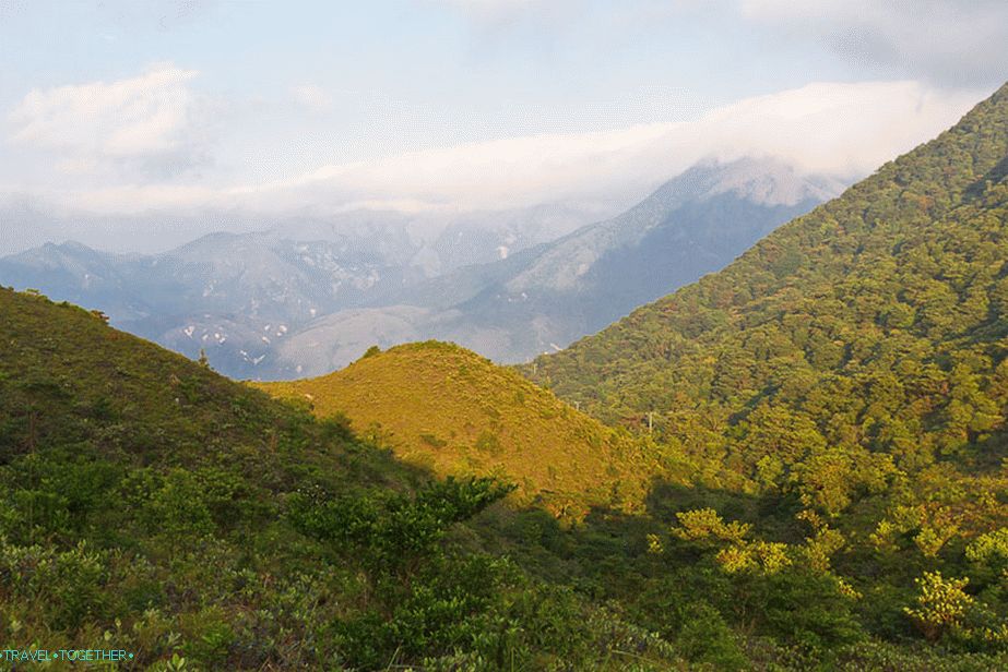 Sve su planine - otok Lantau