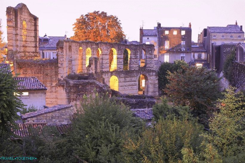 Amfiteatar (Palais GALLIEN) 