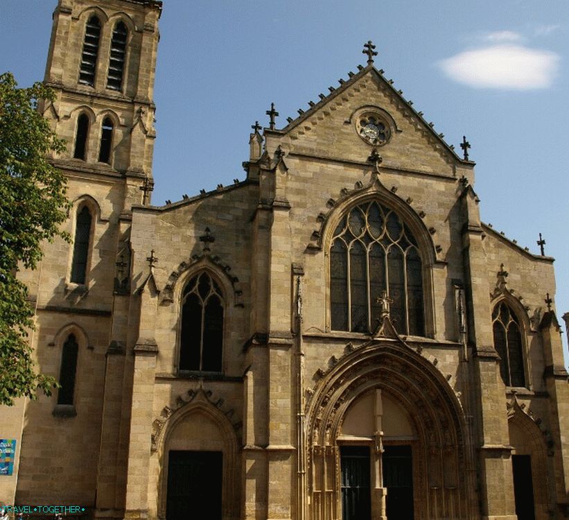 Crkva Saint-Pierrea