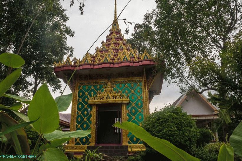 Budistički hram Phu Kha Noi na Phanganu - najstariji na otoku