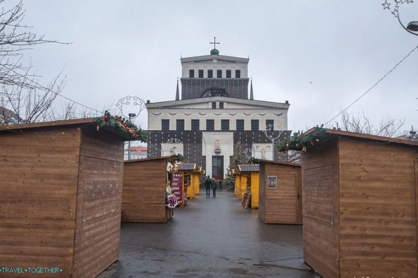 Crkva Presvetog Srca Gospodnjeg - mjesto gdje uzimate samo dvije fotografije