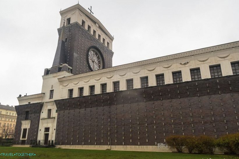 Crkva Presvetog Srca Gospodnjeg - mjesto gdje uzimate samo dvije fotografije