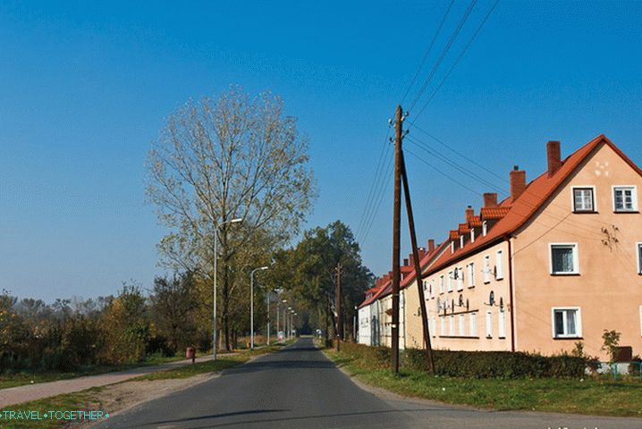 Češka i kuće s popločanim krovom