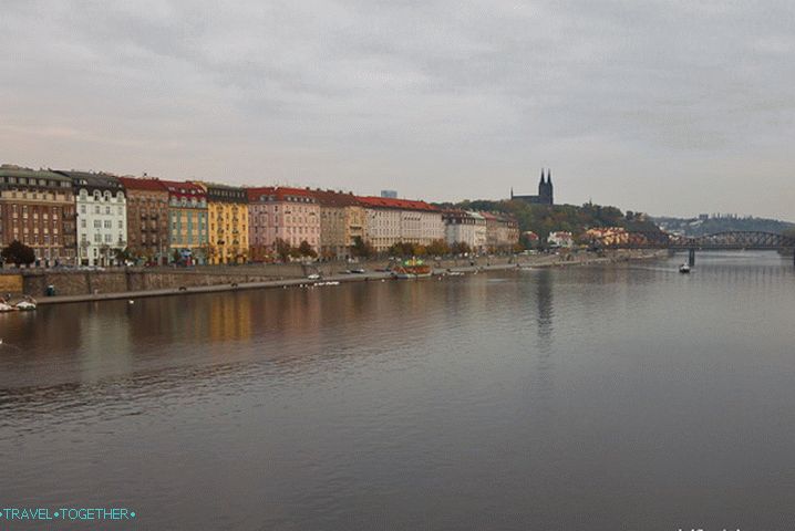 Stari Prag i gotovo St. Peterburg Quay