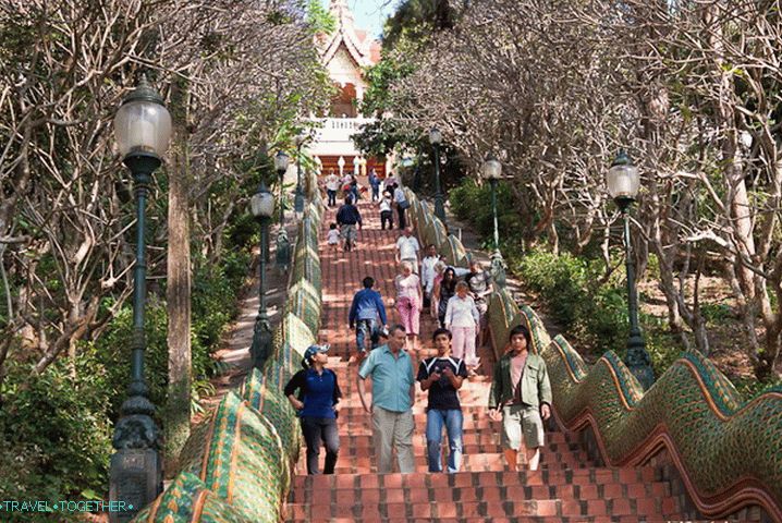 Stubište do hrama Wat Doi Suthepa