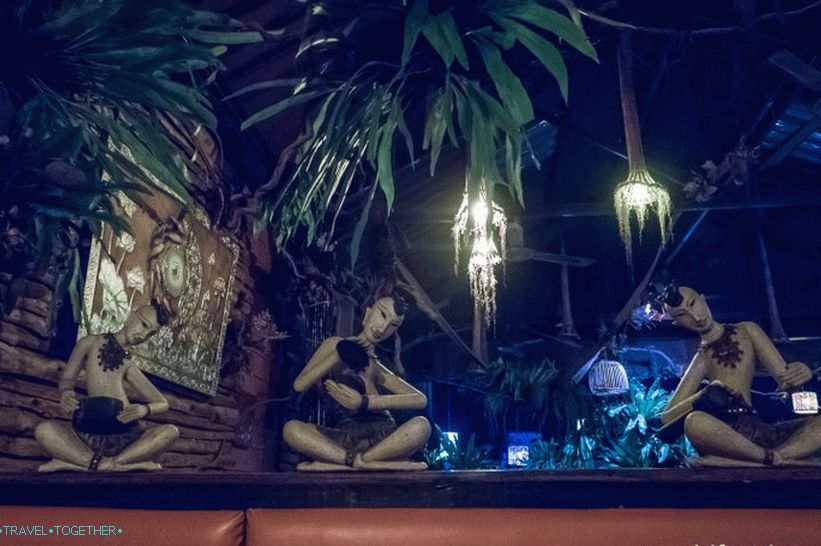 Tajlandski civilni restoran - tajlandska hrana u Ao Nangu