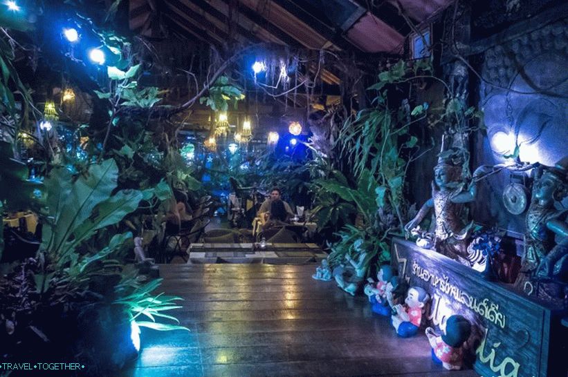 Tajlandski civilni restoran - tajlandska hrana u Ao Nangu