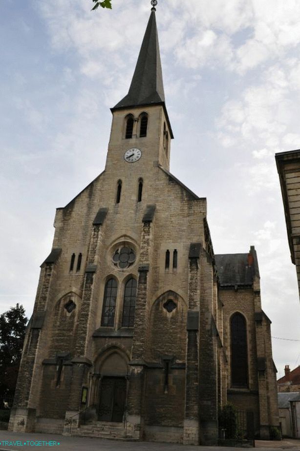 Crkva Saint-Pierrea