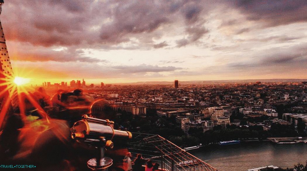 Pogled na Pariz s Eiffelovog tornja