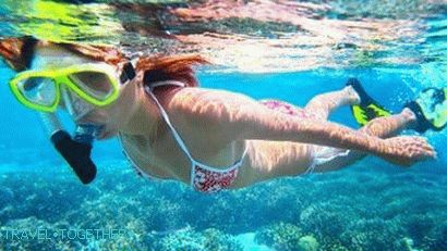 Krstarenje uz obalu otoka Koh Phangan na jedrilici