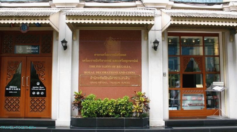 Regalia Regent u Kraljevskoj palači u Bangkoku