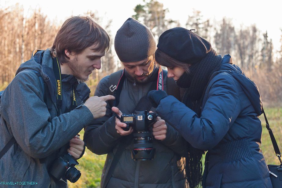 Karta područja može se fotografirati, a zatim gledati na zaslonu