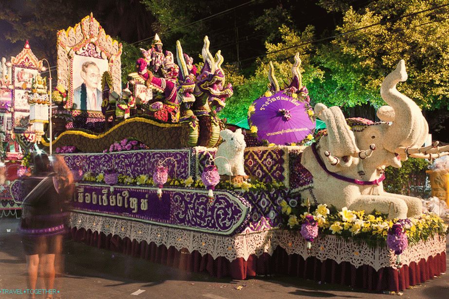 Cvjetni vagon na Chiang Mai Festivalu cvijeća