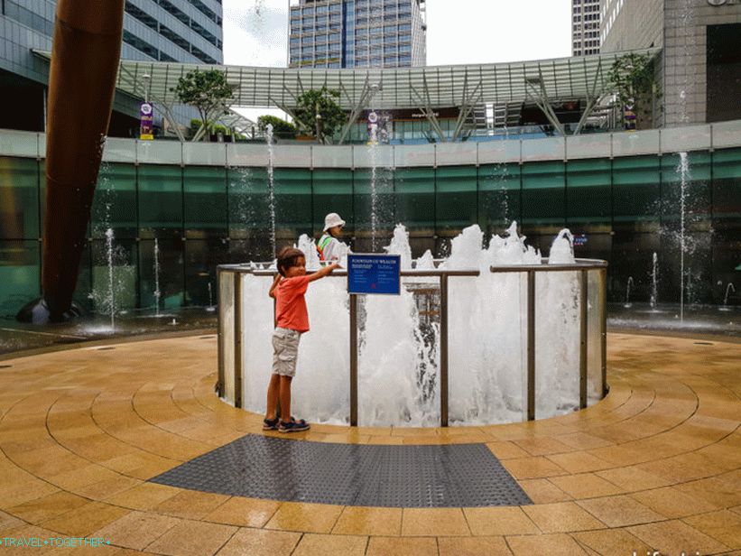 Fontana bogatstva u Singapuru - vidjeti i obogatiti se