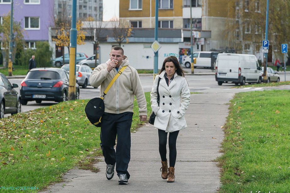 Ljudi u Bratislavi također hodaju najobičnijim