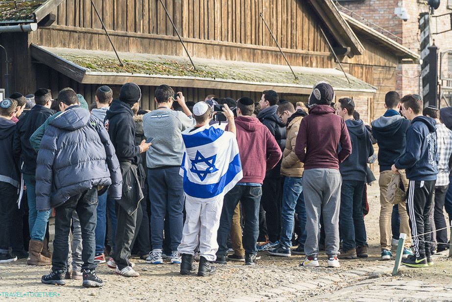 Učenici iz Izraela na izletu u Auschwitzu. Nismo vidjeli naše.