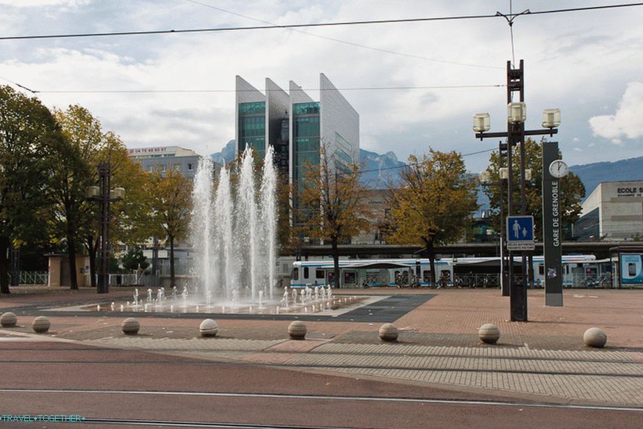 Fontana u blizini stanice Grenoble