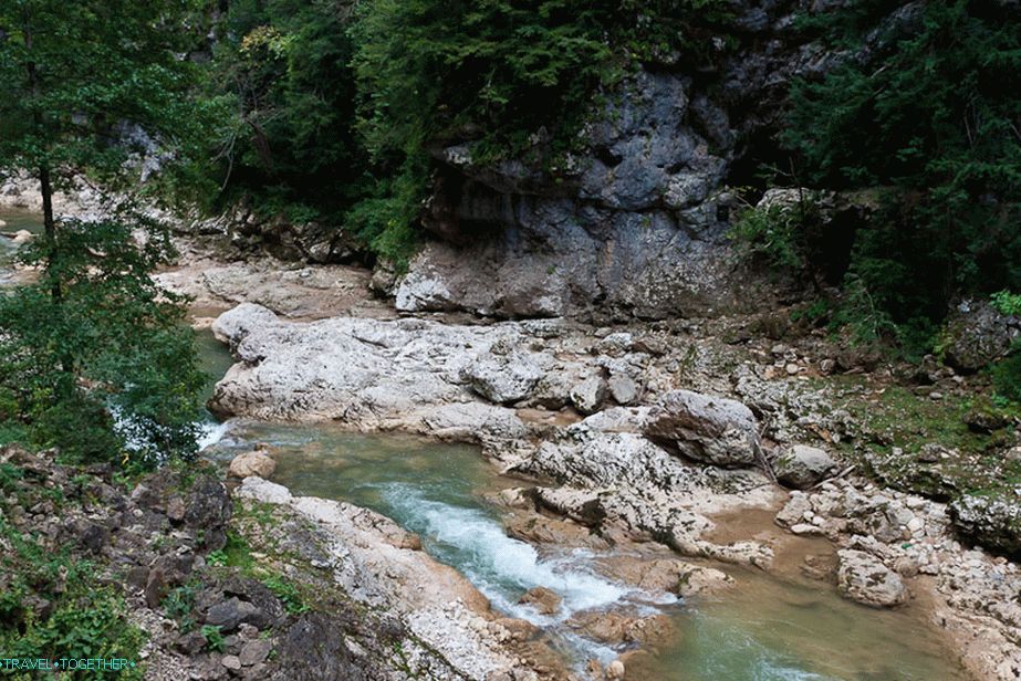 Kurdzhips River