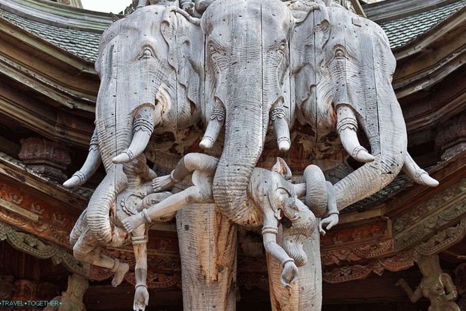 Hram istine je drvena istina u Pattayi