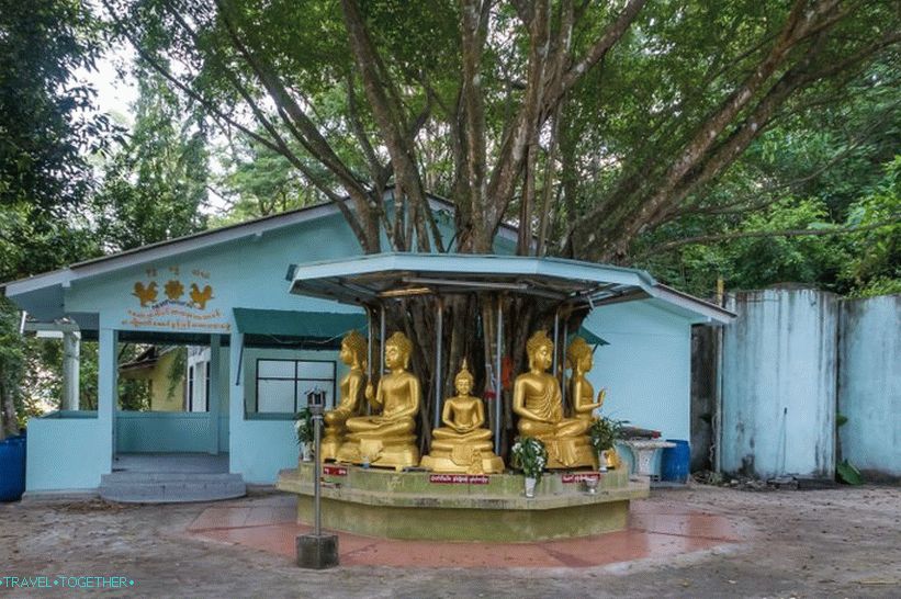 Hram Wat Si Rey (Wat Si Rea) u Phuketu - s velikim kamenom i pogledom