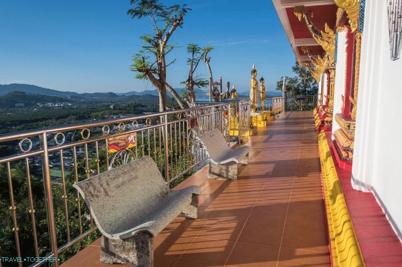 Hram Wat Si Rey (Wat Si Rea) u Phuketu - s velikim kamenom i pogledom