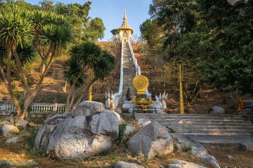 Hram Phra Mondop s otiskom Buddhe