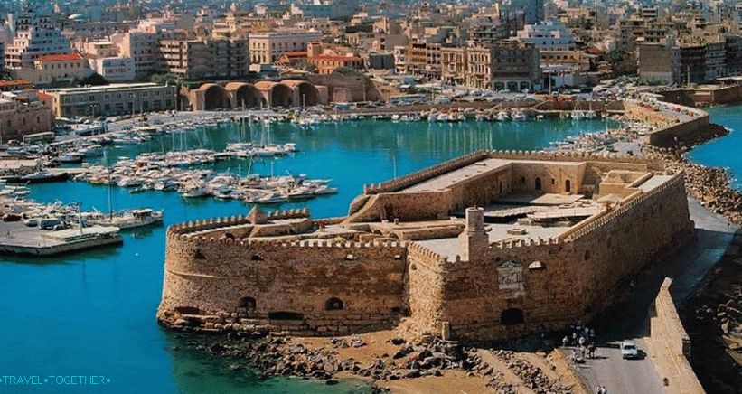 Castello a Mare ili Kules