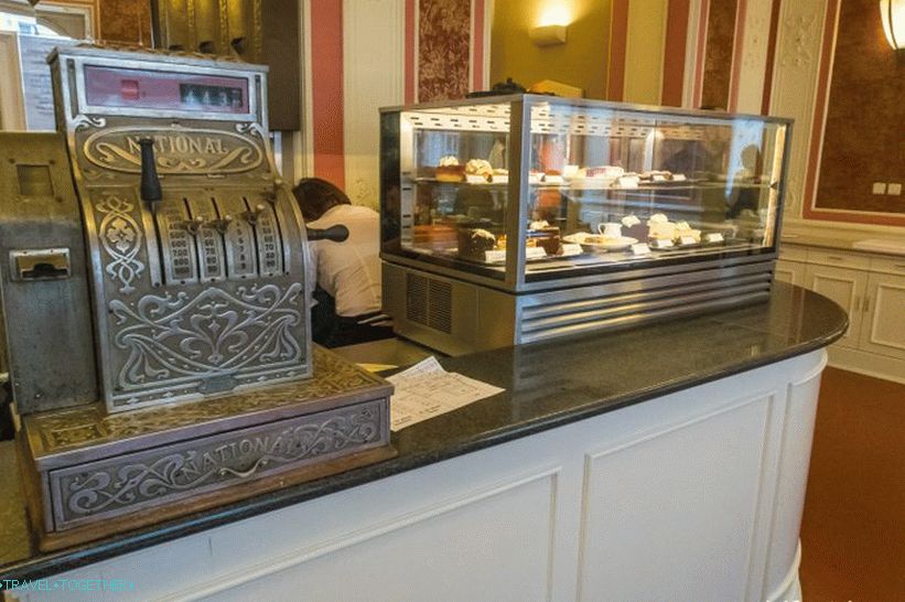 Cafe Louvre - mjesto za kulturni doručak u Pragu