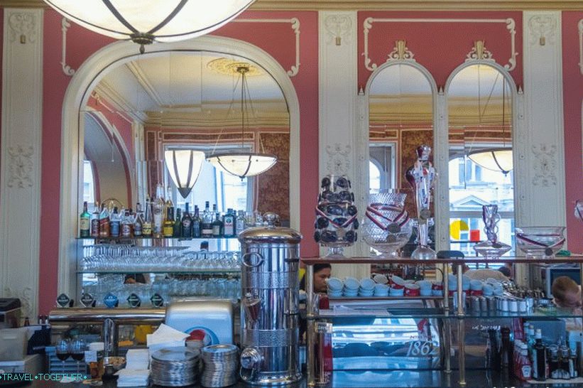 Cafe Louvre - mjesto za kulturni doručak u Pragu