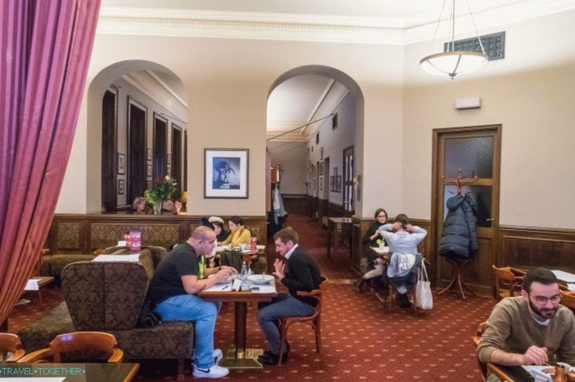 Cafe Louvre - mjesto za kulturni doručak u Pragu