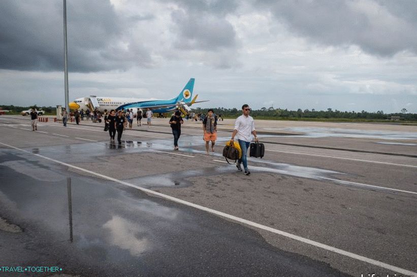 Let NokAir preko Nakhon Si Tammarata, a zatim autobus i trajekt