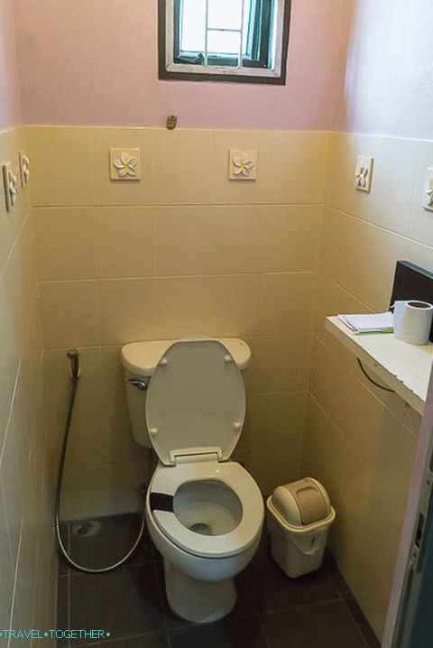 WC izvan vrata