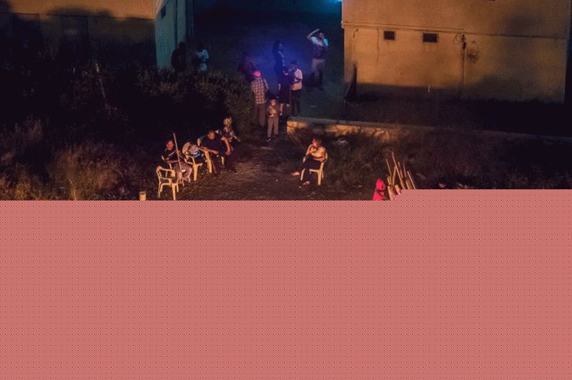 Na jednom od blagdana ljudi jednostavno spaljuju vatru u dvorištu