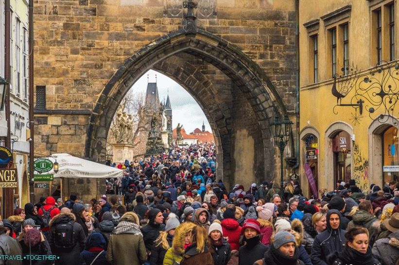 Karlov most - ako ga niste vidjeli, znači da nije u Pragu
