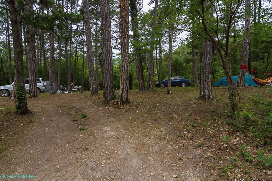 Glade pod šatorom