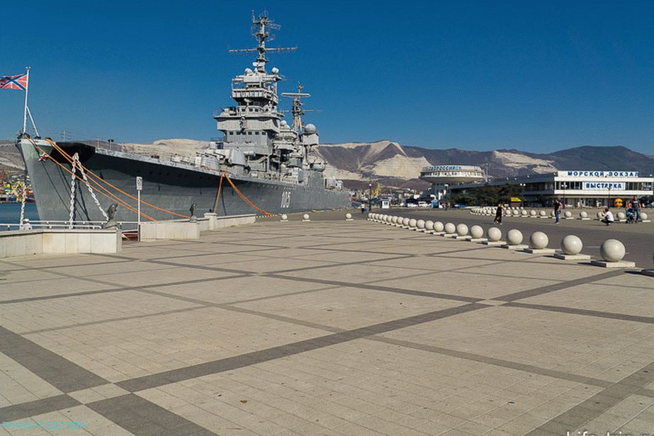 Krstarica Mihail Kutuzov u Novorossiysku