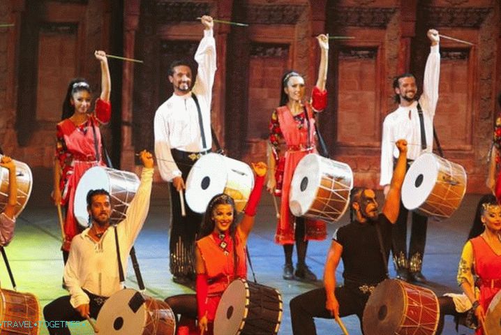 Turska, idite na šareni show - Tursku noć