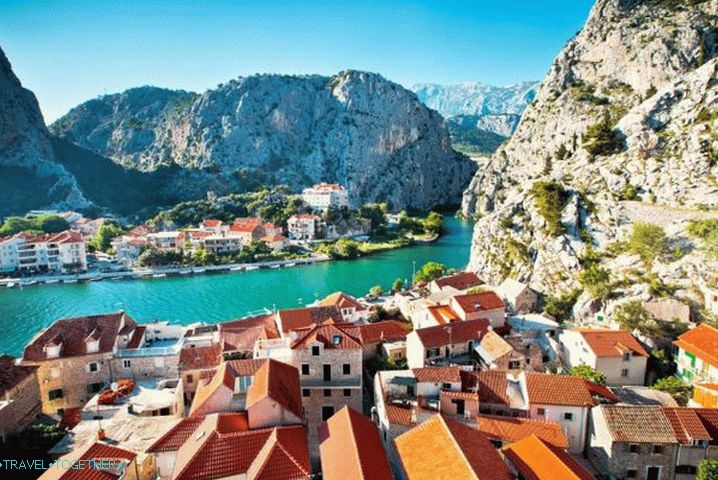 Hrvatska, grad u planinama