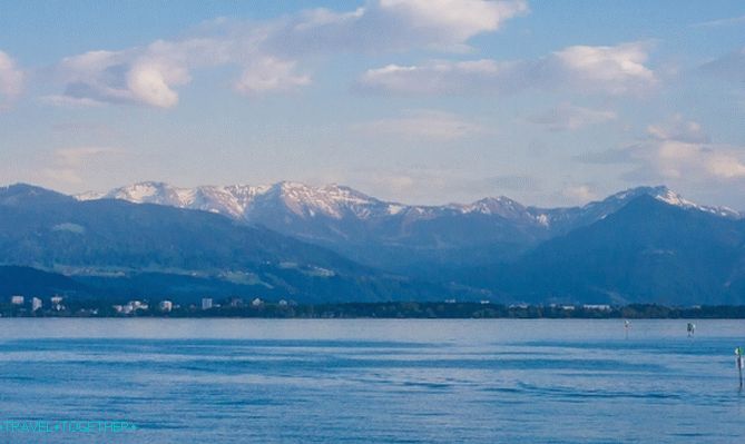 Pogled na Alpe na švicarskoj obali Bodenskog jezera.