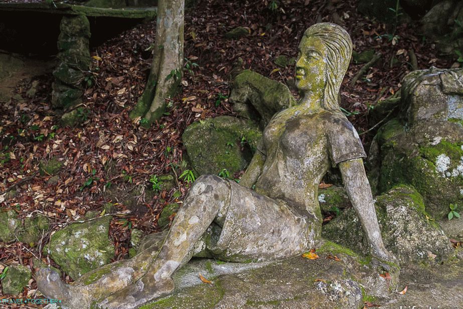 Obična djevojka nije sasvim azijski izgled