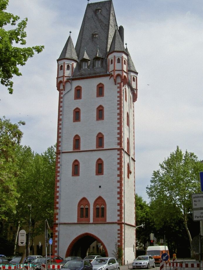 Drveni toranj