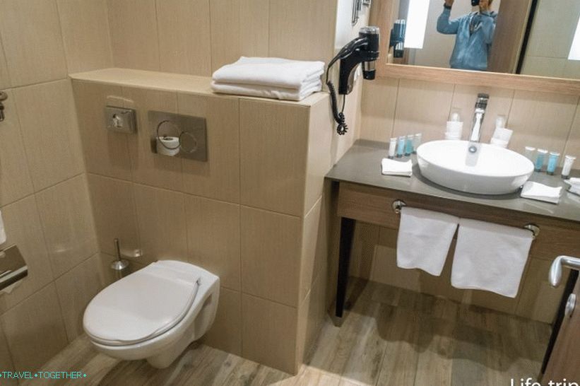 WC školjka gnijezdo orla.