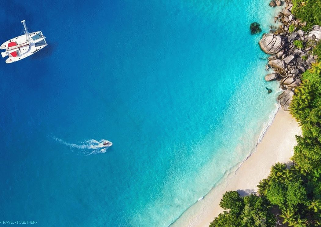 uvala na plaži u Grčkoj