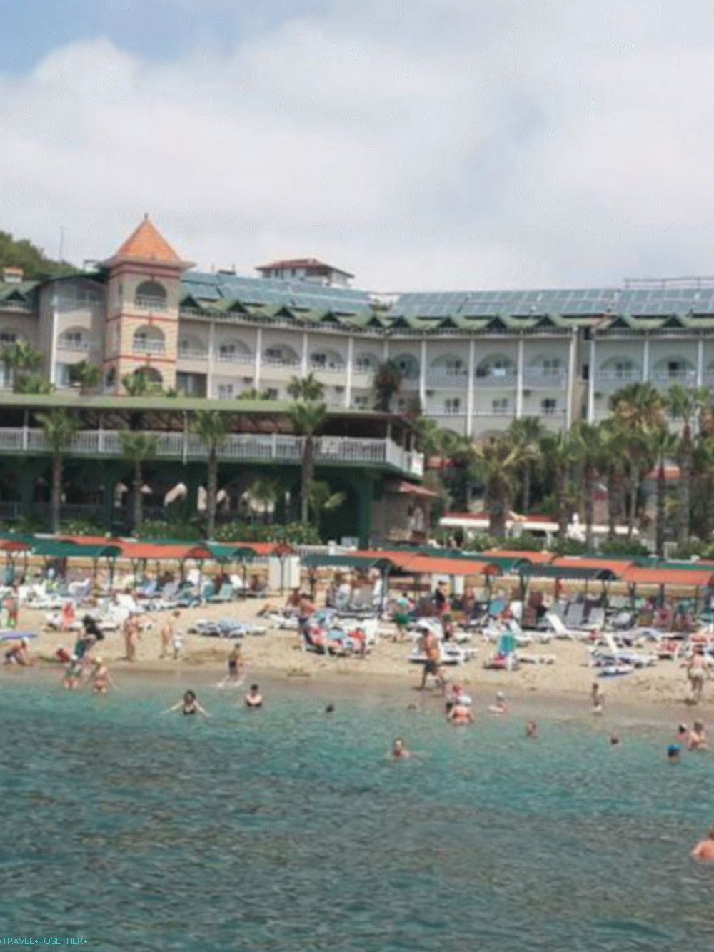 Green Life Hotel