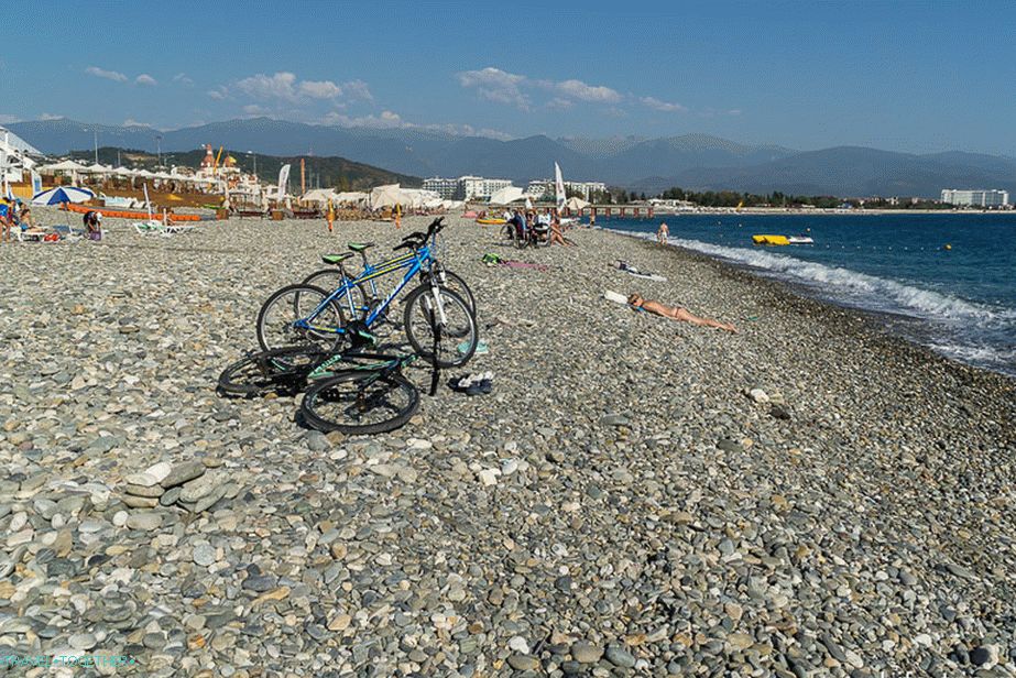 Lijepa plaža, malo ljudi i slobodan pristup